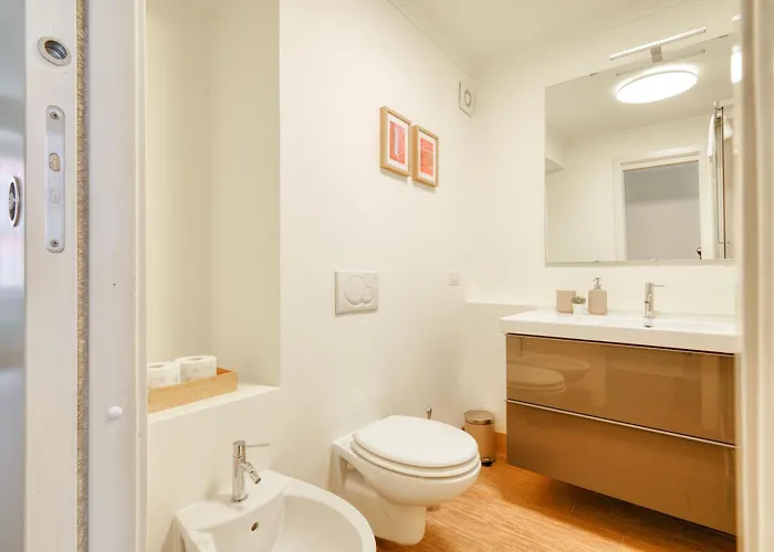 Fara 33 Cozy Flat In District 米兰
